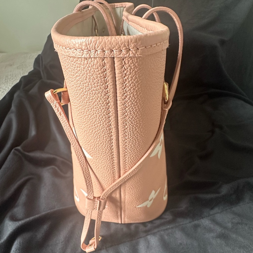 Sold on FB. Louis Vuitton Bicolor Monogram Empreinte Neverfull MM Rose - Picture 4 of 15
